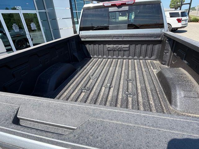 2026 GMC Sierra 2500HD Crew Cab, Standard Bed, AT4, 4WD