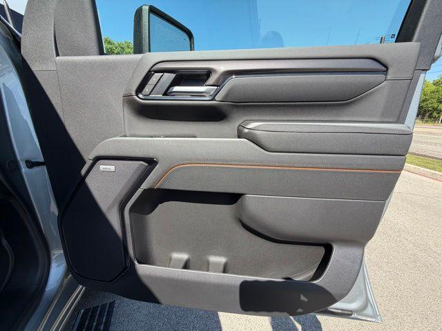 2026 GMC Sierra 2500HD Crew Cab, Standard Bed, AT4, 4WD