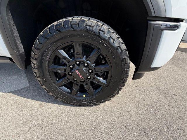 2026 GMC Sierra 2500HD Crew Cab, Standard Bed, AT4, 4WD