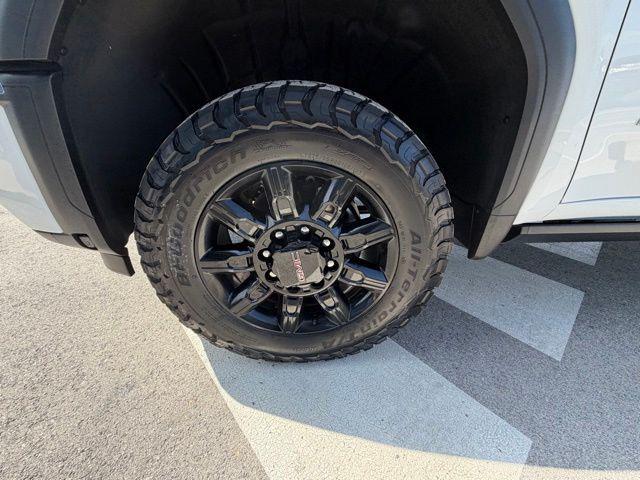 2026 GMC Sierra 2500HD Crew Cab, Standard Bed, AT4, 4WD