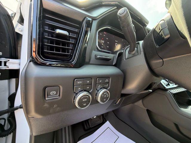 2026 GMC Sierra 2500HD Crew Cab, Standard Bed, AT4, 4WD