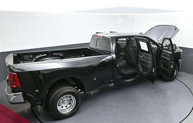 2026 Ram 3500 Lone Star Crew Cab 4x4 8' Box