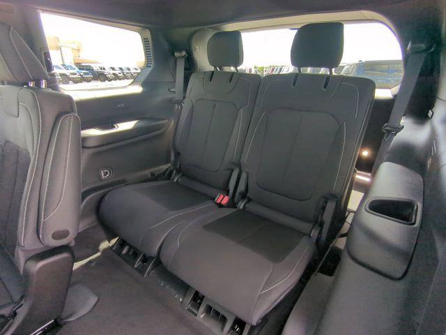 2026 Jeep Grand Cherokee L Altitude 4x4