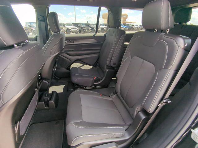 2026 Jeep Grand Cherokee L Altitude 4x4