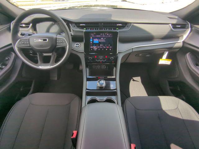 2026 Jeep Grand Cherokee L Altitude 4x4