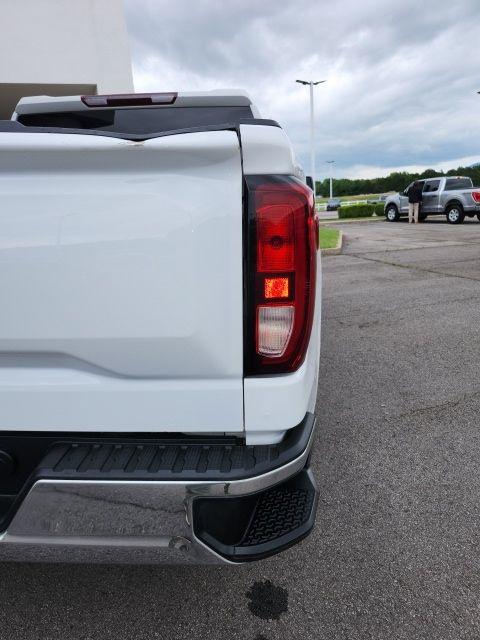 2023 GMC Sierra 1500 4WD Crew Cab Short Box Pro