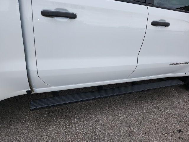 2023 GMC Sierra 1500 4WD Crew Cab Short Box Pro