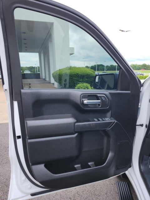 2023 GMC Sierra 1500 4WD Crew Cab Short Box Pro
