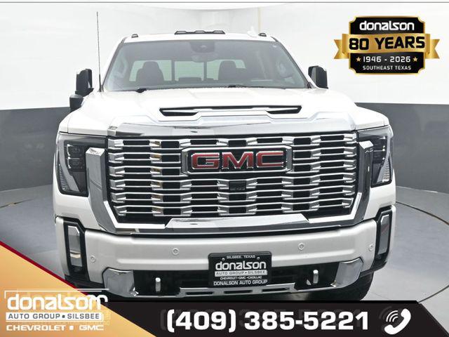 2024 GMC Sierra 2500HD 4WD Crew Cab Standard Bed Denali