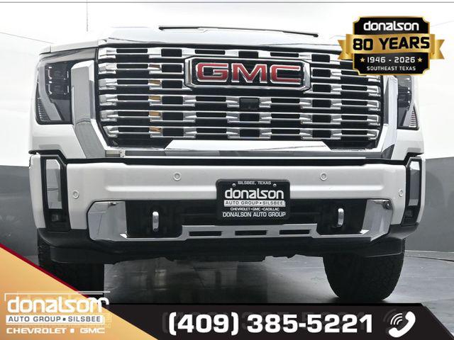 2024 GMC Sierra 2500HD 4WD Crew Cab Standard Bed Denali