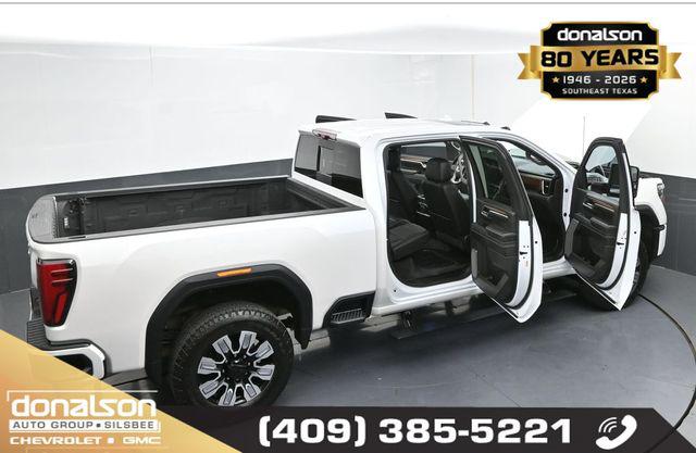 2024 GMC Sierra 2500HD 4WD Crew Cab Standard Bed Denali
