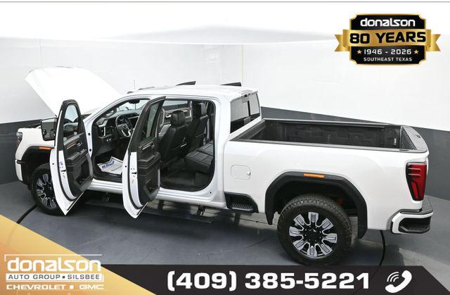2024 GMC Sierra 2500HD 4WD Crew Cab Standard Bed Denali