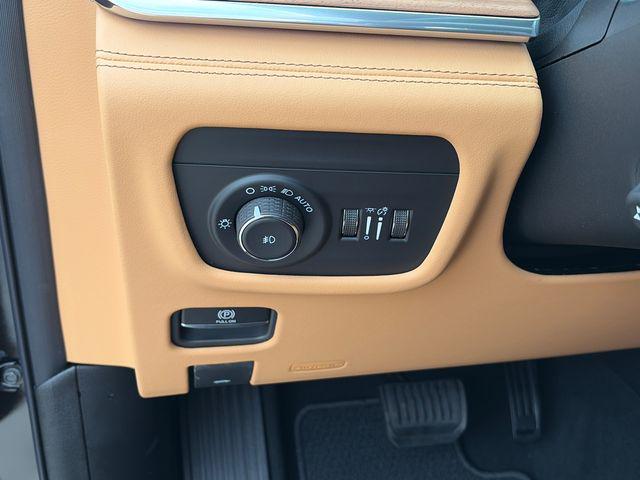 2026 Jeep Grand Cherokee Summit 4x4