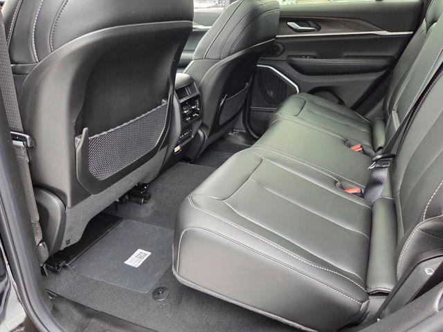 2026 Jeep Grand Cherokee Limited 4x2