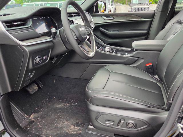 2026 Jeep Grand Cherokee Limited 4x2