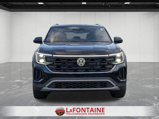 2026 Volkswagen Atlas Cross Sport SE with Technology