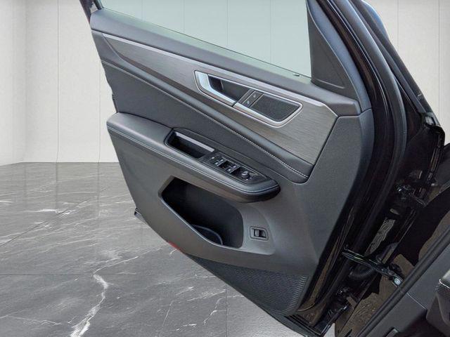 2026 Volkswagen Atlas Cross Sport SE with Technology
