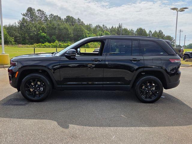 2025 Jeep Grand Cherokee Altitude X 4x2