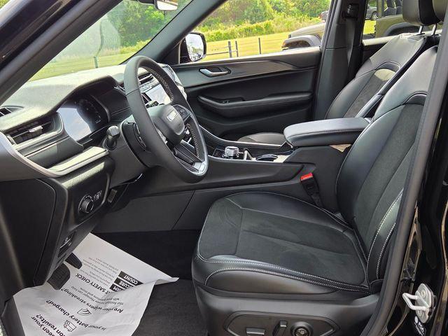2025 Jeep Grand Cherokee Altitude X 4x2