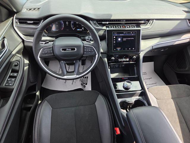 2025 Jeep Grand Cherokee Altitude X 4x2