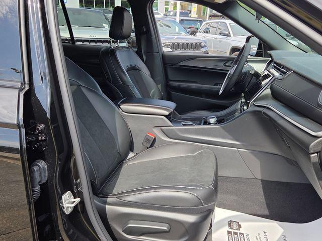 2025 Jeep Grand Cherokee Altitude X 4x2