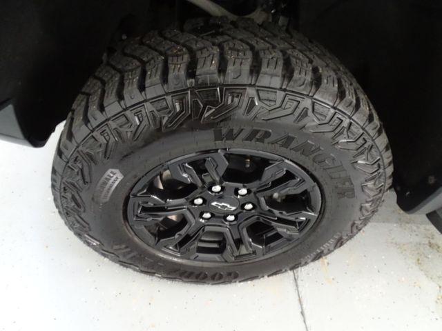 2025 Chevrolet Silverado 1500 4WD Crew Cab Short Bed ZR2
