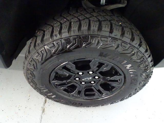 2025 Chevrolet Silverado 1500 4WD Crew Cab Short Bed ZR2