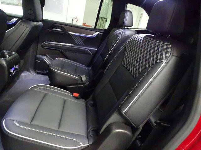 2026 GMC Acadia Denali AWD