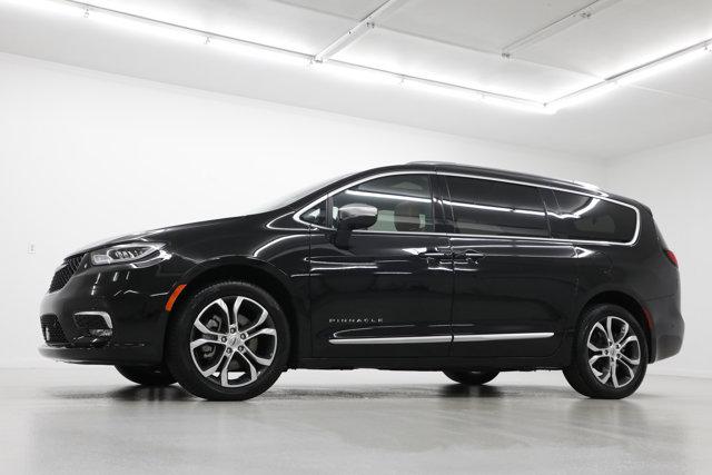 2024 Chrysler Pacifica Pinnacle AWD