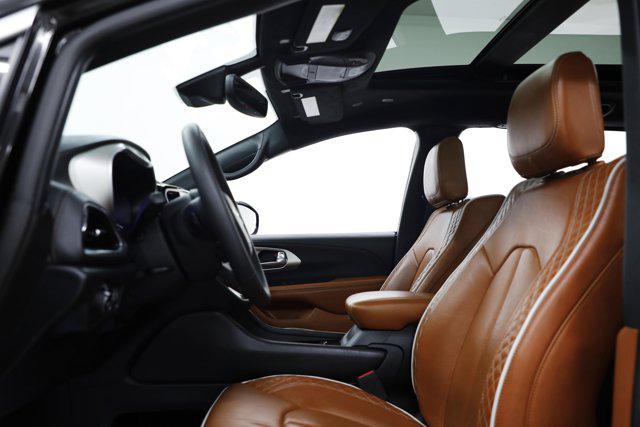 2024 Chrysler Pacifica Pinnacle AWD