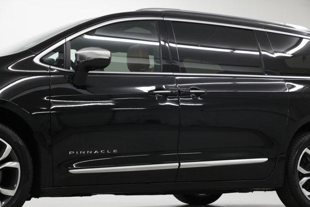 2024 Chrysler Pacifica Pinnacle AWD