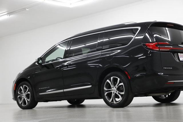 2024 Chrysler Pacifica Pinnacle AWD