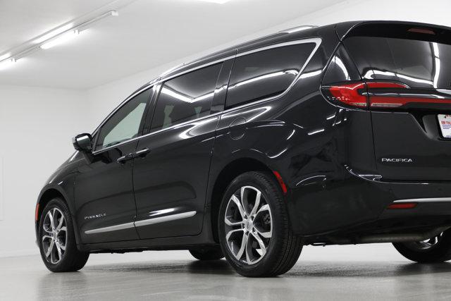 2024 Chrysler Pacifica Pinnacle AWD