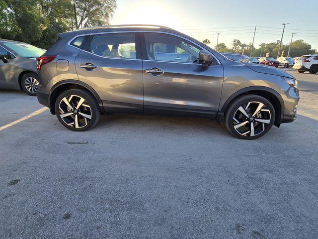 2022 Nissan Rogue Sport SL FWD Xtronic CVT