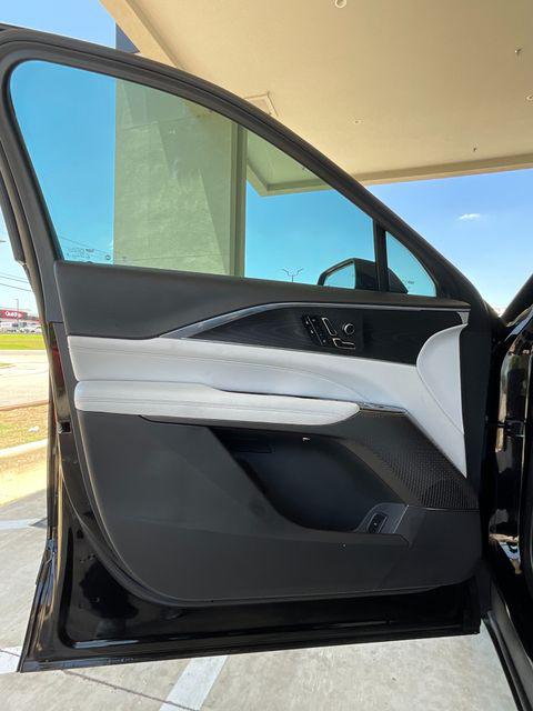 2024 Cadillac iQ Luxury w/1SC