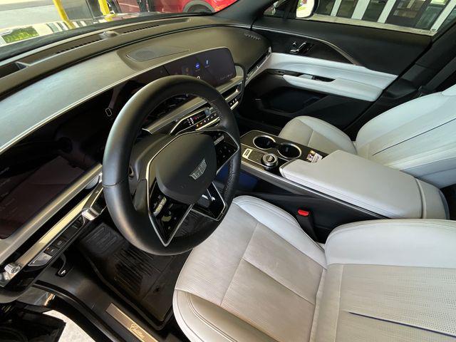 2024 Cadillac iQ Luxury w/1SC