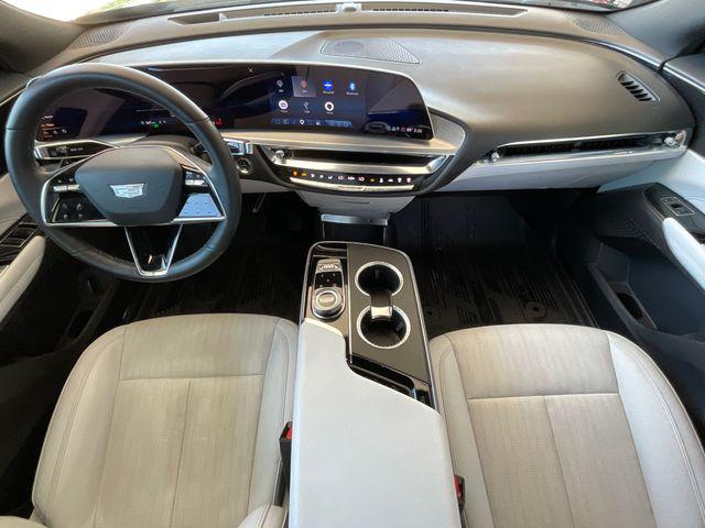 2024 Cadillac iQ Luxury w/1SC