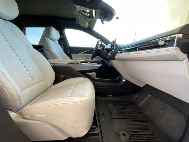 2024 Cadillac iQ Luxury w/1SC