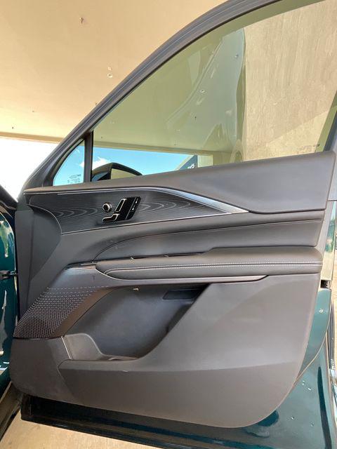 2024 Cadillac iQ Sport w/1SF