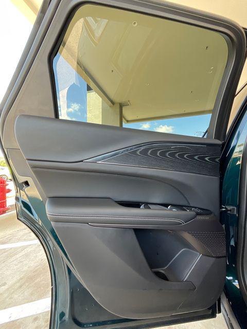 2024 Cadillac iQ Sport w/1SF