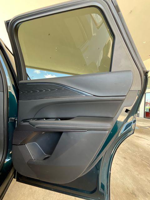 2024 Cadillac iQ Sport w/1SF