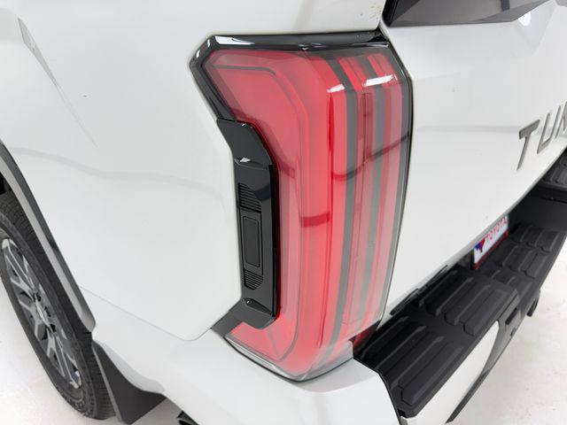 2026 Toyota Tundra Platinum CrewMax 5.5' Bed