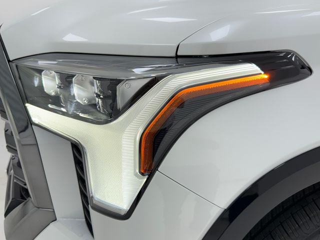 2026 Toyota Tundra Platinum Hybrid CrewMax 5.5' Bed