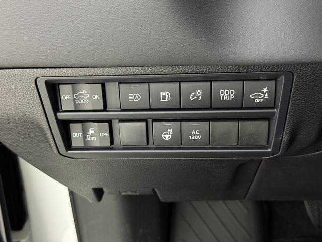 2026 Toyota Tundra Platinum Hybrid CrewMax 5.5' Bed