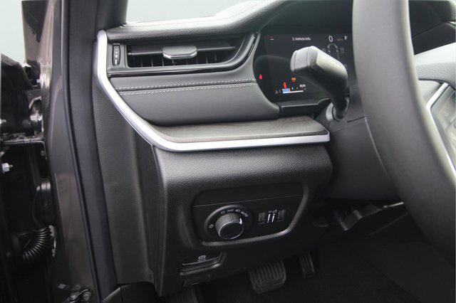 2026 Jeep Grand Cherokee L Altitude 4x4