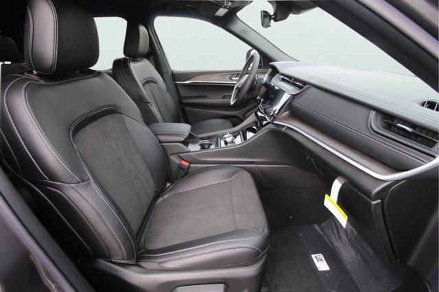 2026 Jeep Grand Cherokee L Altitude 4x4