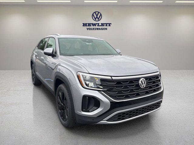 2026 Volkswagen Atlas Cross Sport SE with Technology