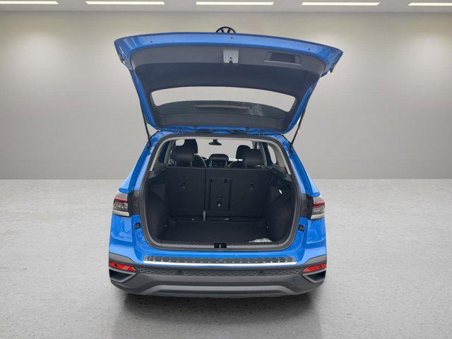 2026 Volkswagen Taos SE Black