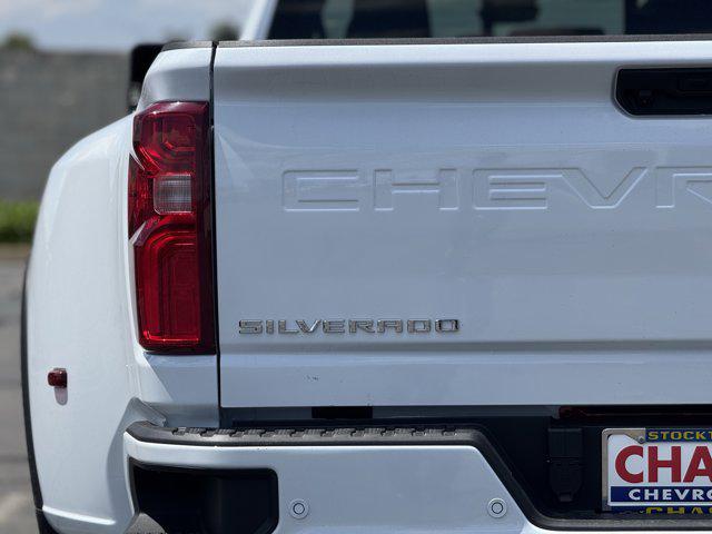 2026 Chevrolet Silverado 3500HD Crew Cab, Long Bed, High Country Dual Rear Wheel, RWD