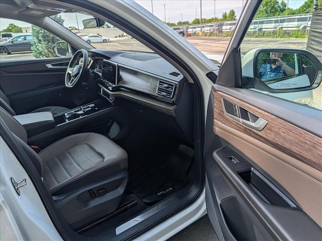 2025 Volkswagen Atlas 2.0T SEL